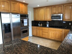 2613 Carnegie Ln in Redondo Beach, CA - Building Photo - Building Photo