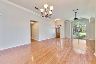 10505 Walpole Ln in Austin, TX - Building Photo - Building Photo