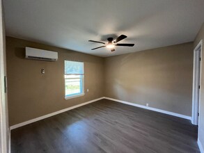 47370 Vena Dr in Tickfaw, LA - Foto de edificio - Building Photo