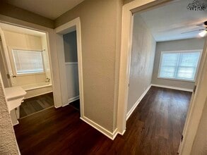 1202 Austin St in Wichita Falls, TX - Building Photo - Building Photo