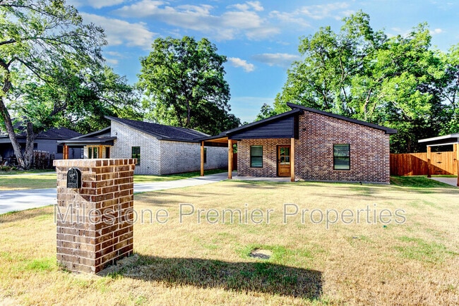 118 Harrison St in Denison, TX - Building Photo - Building Photo