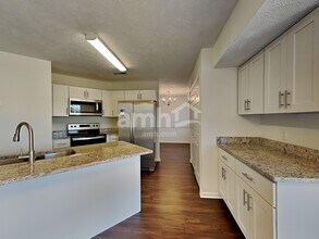 7460 Maggie Dr, Unit 408 in Antioch, TN - Building Photo - Building Photo