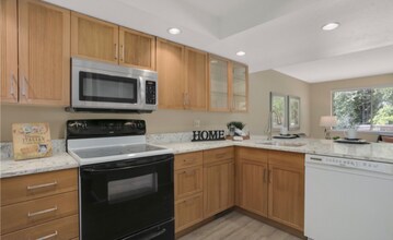 1 143rd Ave SE in Bellevue, WA - Building Photo - Building Photo