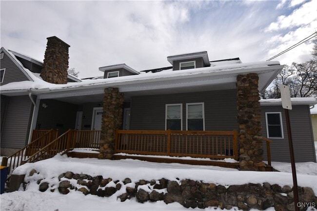 137 Genesee St in New Hartford, NY - Building Photo - Building Photo