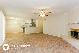 817 Sandalwood Ln in Arlington, TX - Building Photo - Building Photo