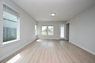 33019 School Hl Rd in Fulshear, TX - Building Photo - Building Photo