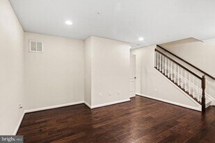 1316 Hawthorn Dr in Severn, MD - Building Photo