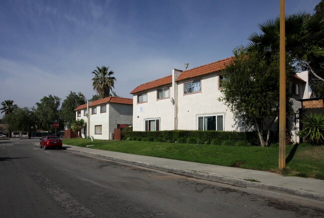 Harvill Lane Apartments in Riverside, CA - Building Photo - Building Photo