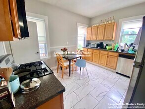21 Roseclair St, Unit 3 in Boston, MA - Building Photo - Building Photo