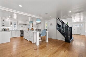 275 Lalley Blvd in Fairfield, CT - Building Photo - Building Photo