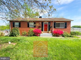 3217 St Lukes Ln in Baltimore, MD - Building Photo
