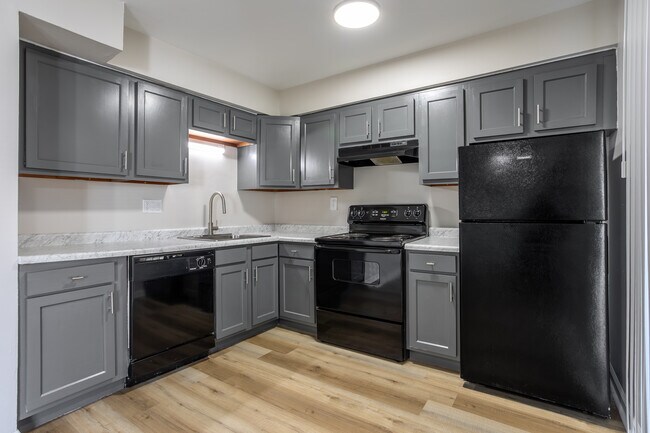 Commons At Waters Edge in Columbus, OH - Building Photo - Interior Photo