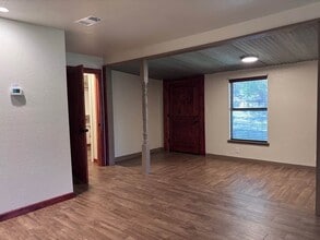 436 E El Camino Real in Weatherford, TX - Building Photo - Building Photo