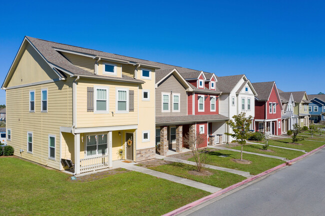 Cottage Row Student Living in Statesboro, GA - Foto de edificio - Building Photo