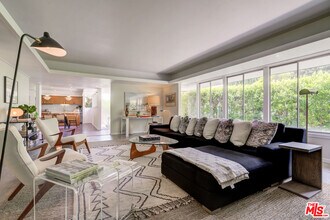 2246 Chelan Pl in Los Angeles, CA - Building Photo - Building Photo