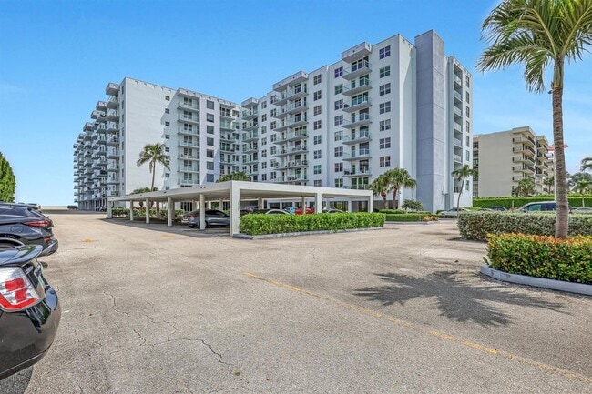 3450 S Ocean Blvd, Unit 5010 in Palm Beach, FL - Building Photo - Building Photo