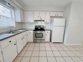 5723 Silver Spur Dr in Holiday, FL - Building Photo - Building Photo