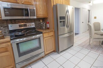 2036 Willow St in Dearborn, MI - Building Photo - Building Photo