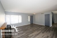 6951 Wedgewood Way in Las Vegas, NV - Building Photo - Building Photo