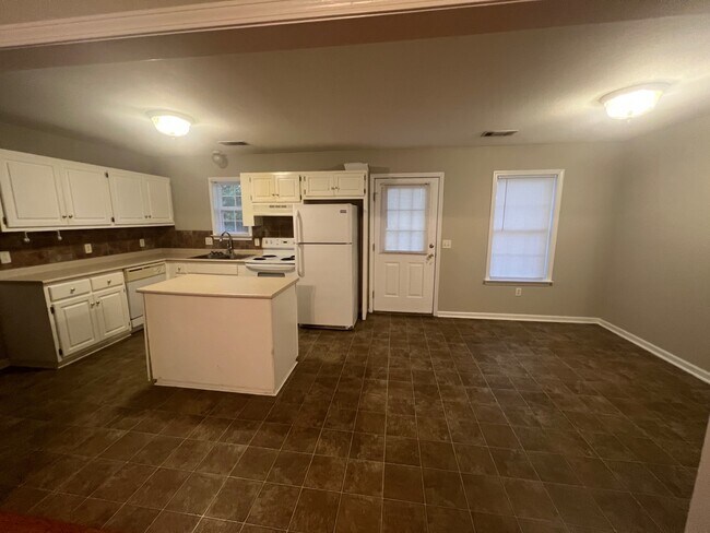 2204 Gretels Hunt in Statesboro, GA - Building Photo - Building Photo