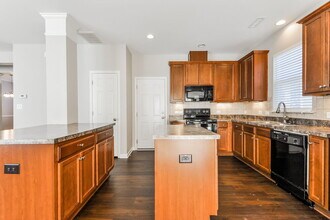 698 Shefford Town Dr in Rolesville, NC - Building Photo - Building Photo