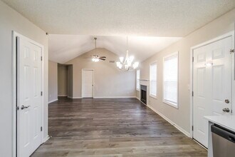 2404 Rambling Way in Lithonia, GA - Building Photo - Building Photo