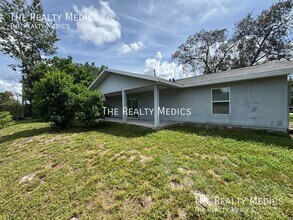 1708 Providence Blvd in Deltona, FL - Building Photo - Building Photo