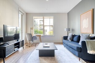 650 E Capitol Ave in Milpitas, CA - Building Photo