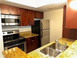 5104 Conroy Rd in Orlando, FL - Building Photo - Building Photo