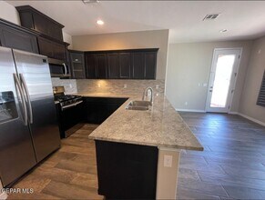 13624 Beobridge Ave in Horizon City, TX - Building Photo - Building Photo