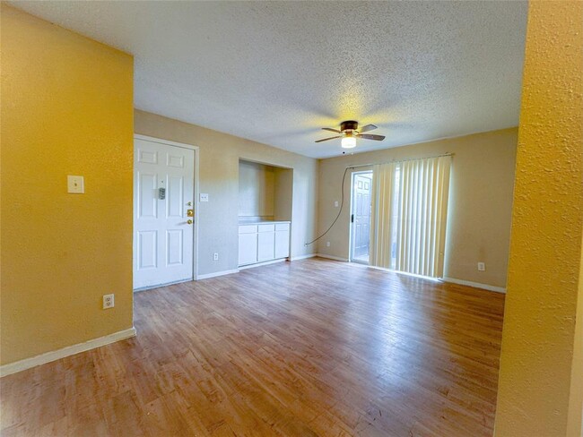 property at 12615 Brookglade Cir