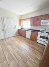 316 Devon St in Kearny, NJ - Building Photo - Building Photo