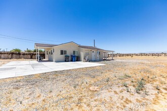 231 N Kern St in Ridgecrest, CA - Building Photo - Building Photo