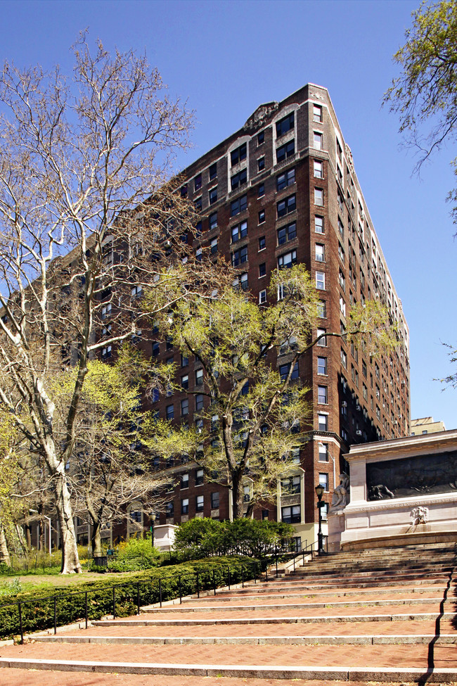 Oxford Tower in New York, NY - Foto de edificio - Building Photo