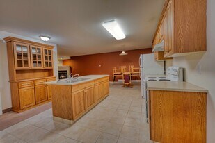 5623 54 St in Cold Lake, AB - Building Photo