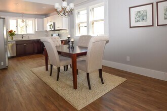 3617 SE Morrison St in Portland, OR - Building Photo - Building Photo