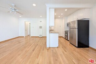 1037 Euclid St in Santa Monica, CA - Building Photo