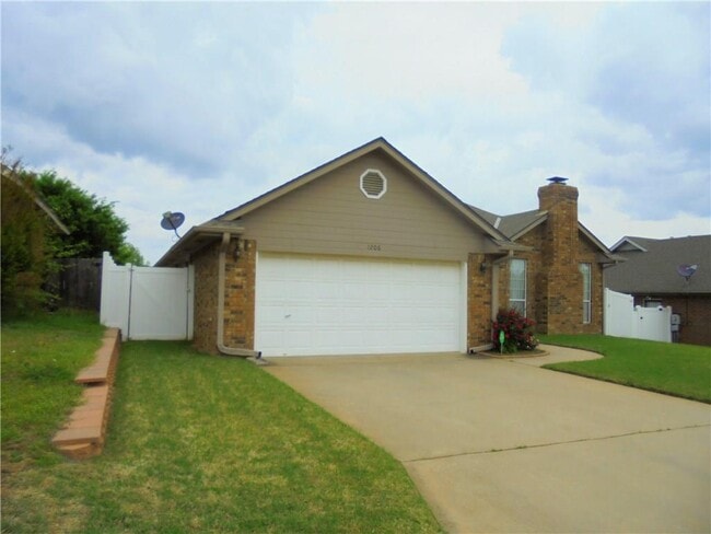 1206 Windsor Pl in Shawnee, OK - Building Photo - Building Photo