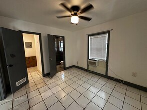 1418 SW 27th St in Fort Lauderdale, FL - Building Photo - Building Photo
