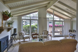 2818 Miradero Dr in Santa Barbara, CA - Building Photo - Building Photo