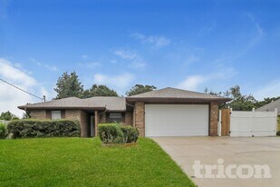 2125 El Campo Ave in Deltona, FL - Building Photo