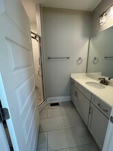 835B Gale Ln in Nashville, TN - Foto de edificio - Building Photo