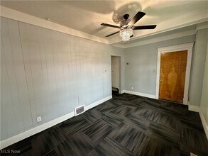 404 Stanton Ave in Akron, OH - Building Photo - Building Photo