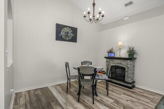 21572 Brixham Run Loop in Estero, FL - Foto de edificio - Building Photo