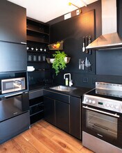 2221 S Clark St in Arlington, VA - Building Photo - Building Photo