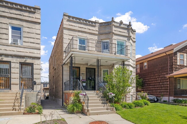 1032 Pleasant St in Oak Park, IL - Building Photo - Building Photo