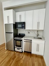 455 W 46th St in New York, NY - Building Photo - Building Photo