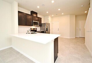 3195 Emerald Acrs Ln in Sanford, FL - Building Photo - Building Photo