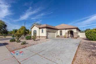 2968 E Palmdale Ln in Gilbert, AZ - Foto de edificio - Building Photo