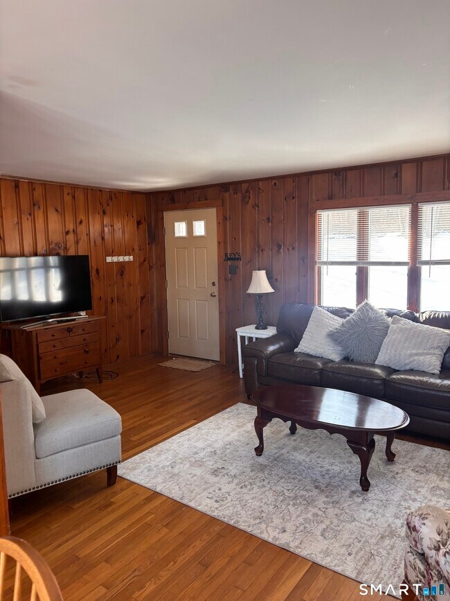 34 Brightwater Rd in East Lyme, CT - Building Photo - Building Photo